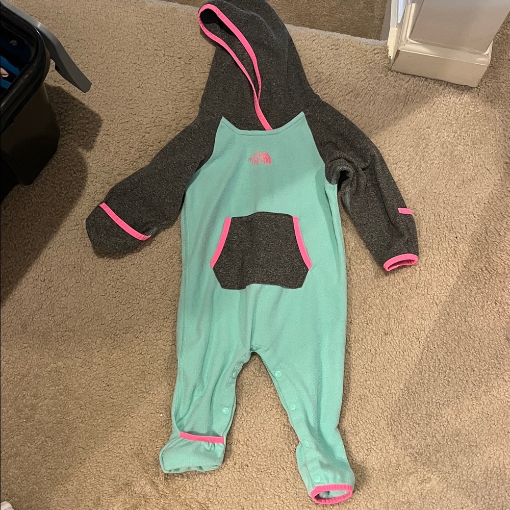 The North Face 6-12mo outfit